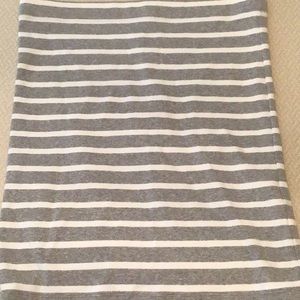 👠 3 for $15 - Gap pencil skirt
